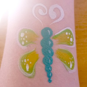 How to paint a cute and easy dragonfly