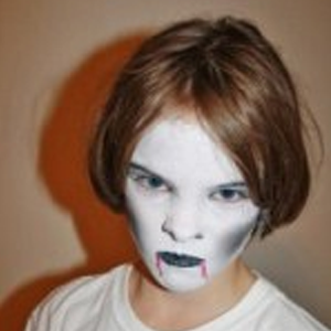 How To Face Paint A Vampire Face