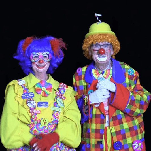 Video: Long Distance Clown Skit with Petunia and Jerital